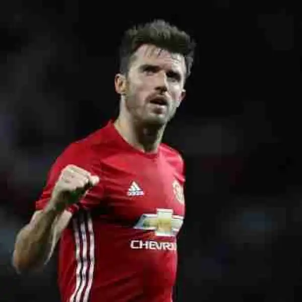 Man Utd Midfielder, Michael Carrick Quits Football